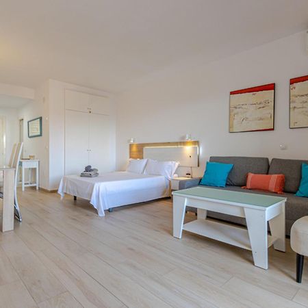 Benal Beach Suite, Parque Acuatico Y Vistas Al Mar بينالماذينا المظهر الخارجي الصورة
