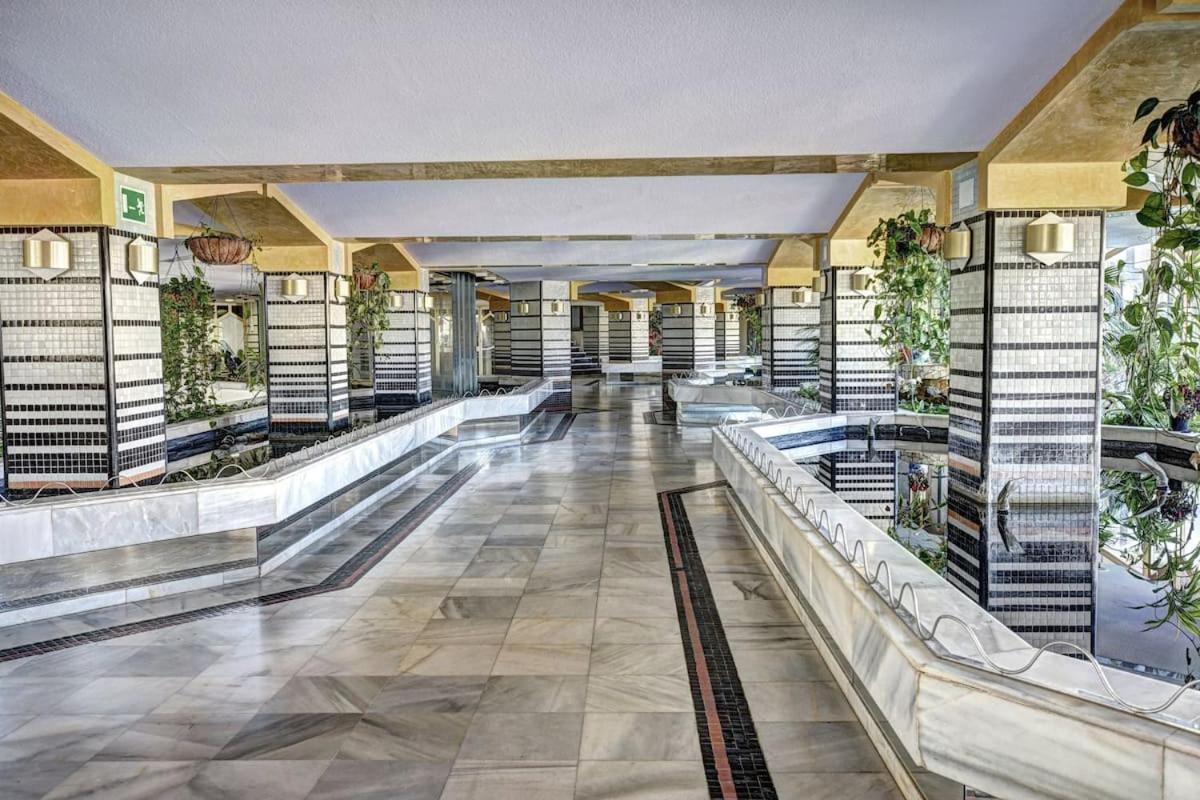 Benal Beach Suite, Parque Acuatico Y Vistas Al Mar بينالماذينا المظهر الخارجي الصورة