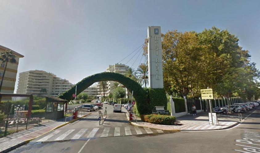 Benal Beach Suite, Parque Acuatico Y Vistas Al Mar بينالماذينا المظهر الخارجي الصورة